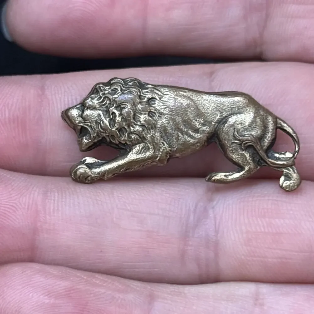 Antique Lion Brooch Pin Brass Textured Detailed 1.5”x.5” Lion Jewelry